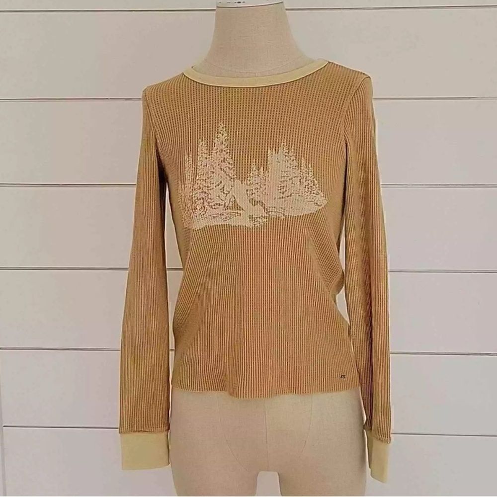 New AE Graphic Long Sleeve Thermal Top Medium